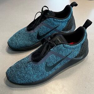 Nike Lunarestoa 2 SE Men’s Running Shoe. Size 12.